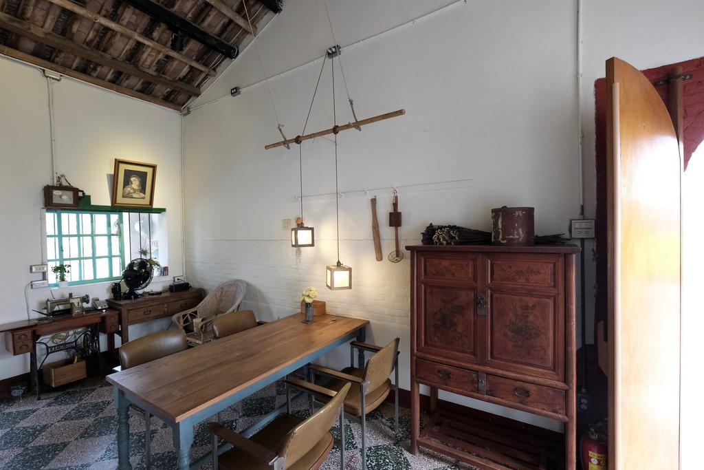 香蕉與黑膠 Yellow And Black Guest House Mei-nung Екстер'єр фото